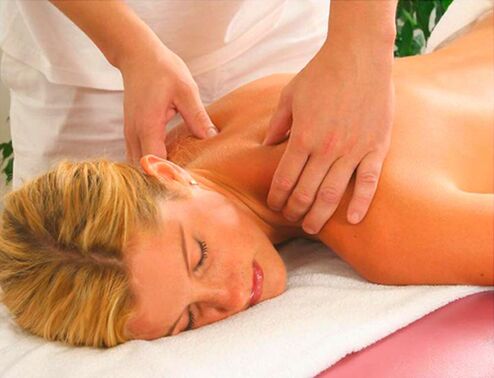 Massaggio terapeutico per osteocondosi cervicale